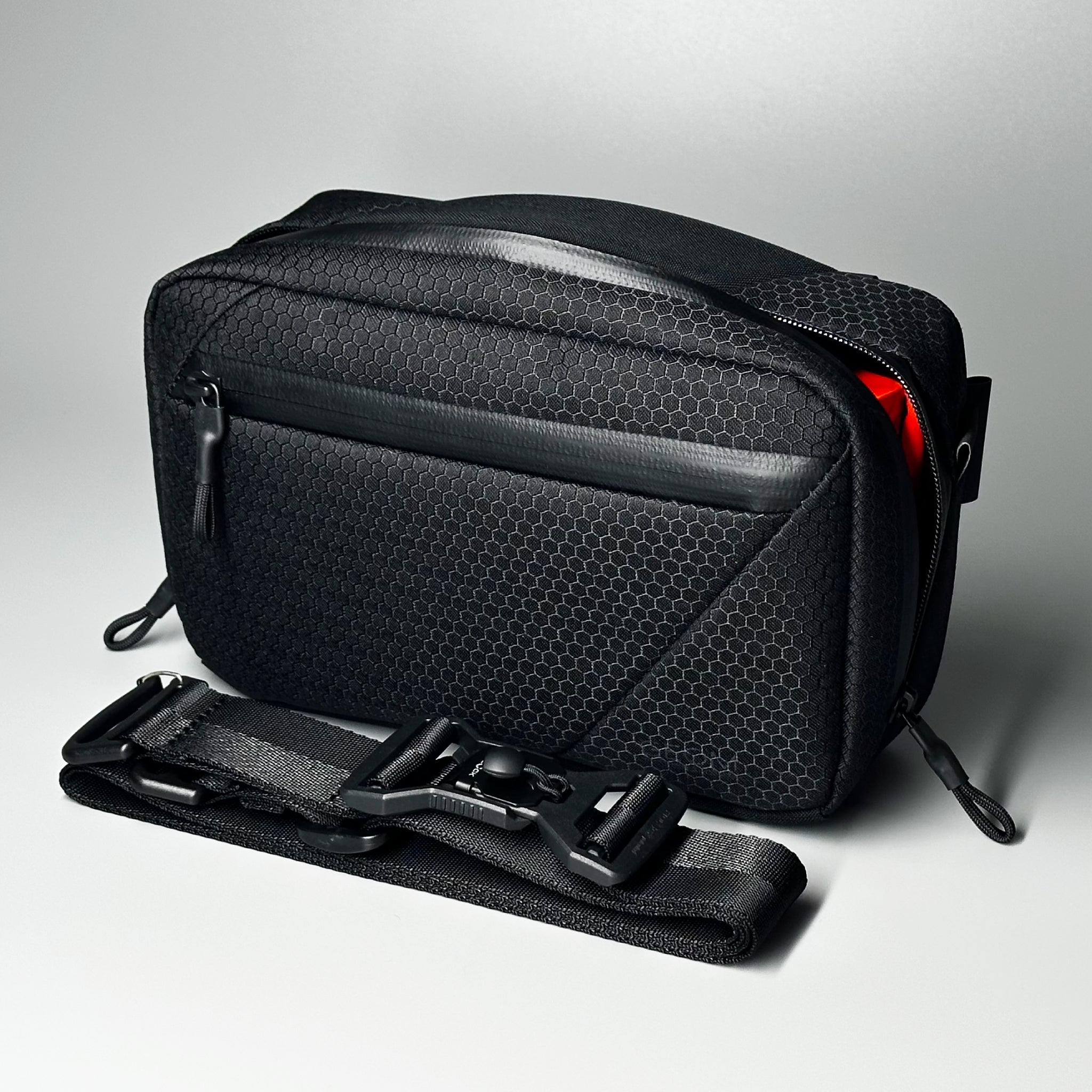 人気のUSED　BAG Handcrafted Techwear Sling Bag | Cordura® Hex 1000D Crossbody – GEOM