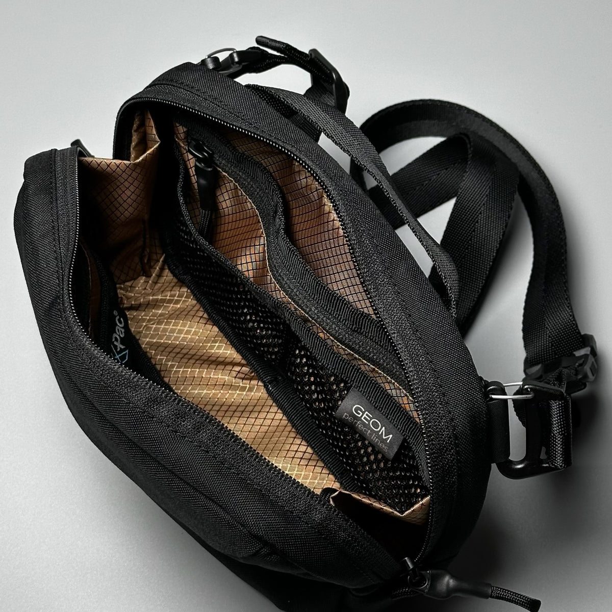 Sling Bag UltraGrid GEOM Rhythm M