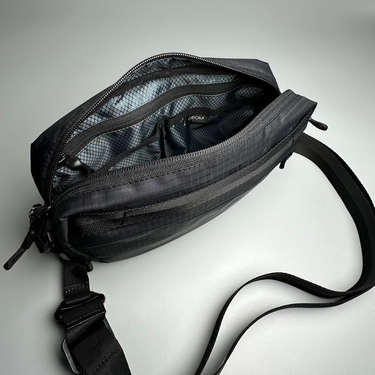 Sling bag UltraGrid GEOM Glory